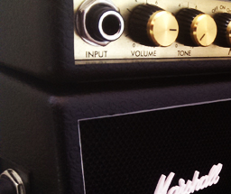 MARSHALL MG-30 CFX 30w 1x10 Amplificador Guitarra